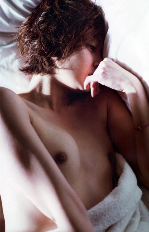 田畑智子ヘアヌード乳首おっぱいエロ画像02「写真集月刊NEO 田畑智子」