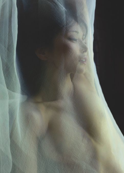 似鳥沙也加乳首透ヌードおっぱいエロ画像01「写真集no.3」