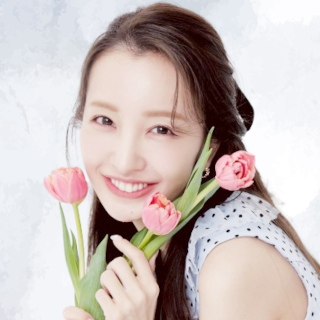 板野友美
