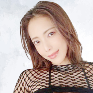 宇佐美なお